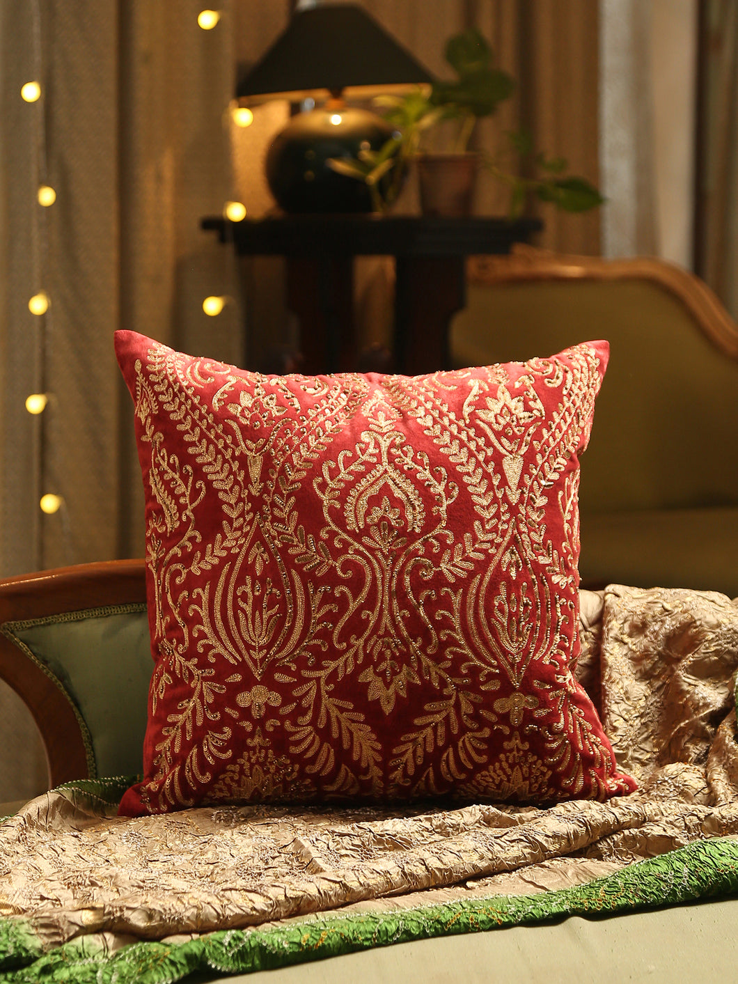 Cushion Cover Red Lean